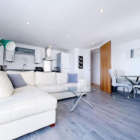 Stylish Seaview One-Bedroom Apt Swansea Kültér fotó