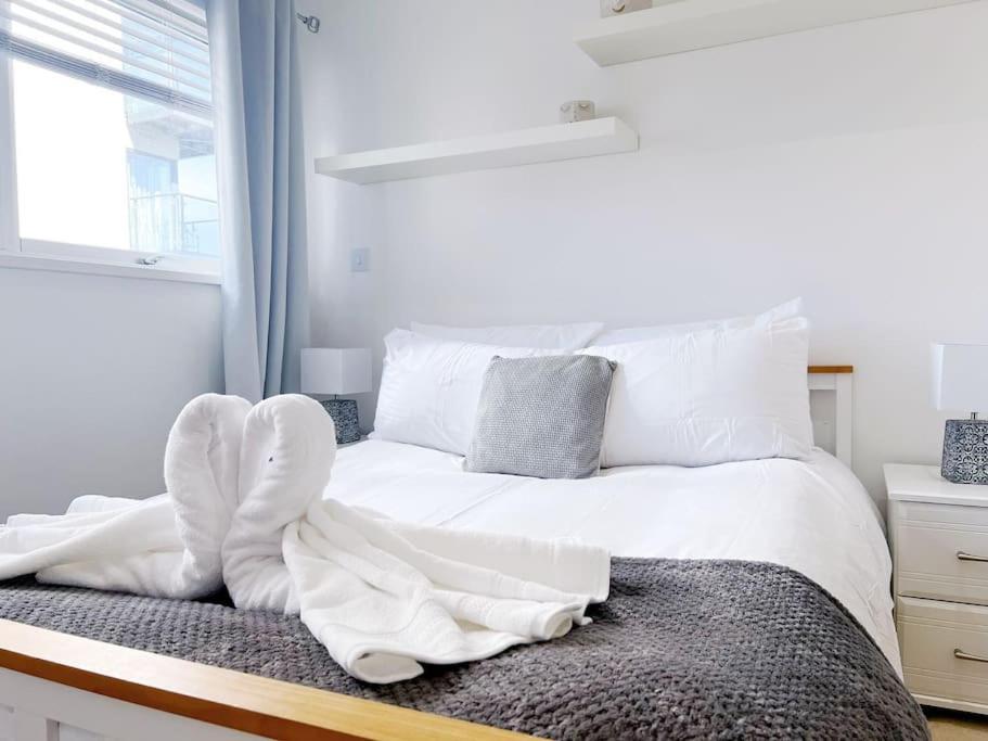 Stylish Seaview One-Bedroom Apt Swansea Kültér fotó